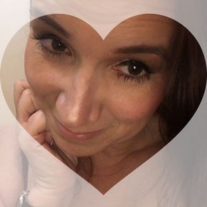 Meet your Posher, Carla